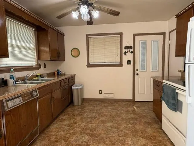 16 Beech Court Babbitt, MN 55706