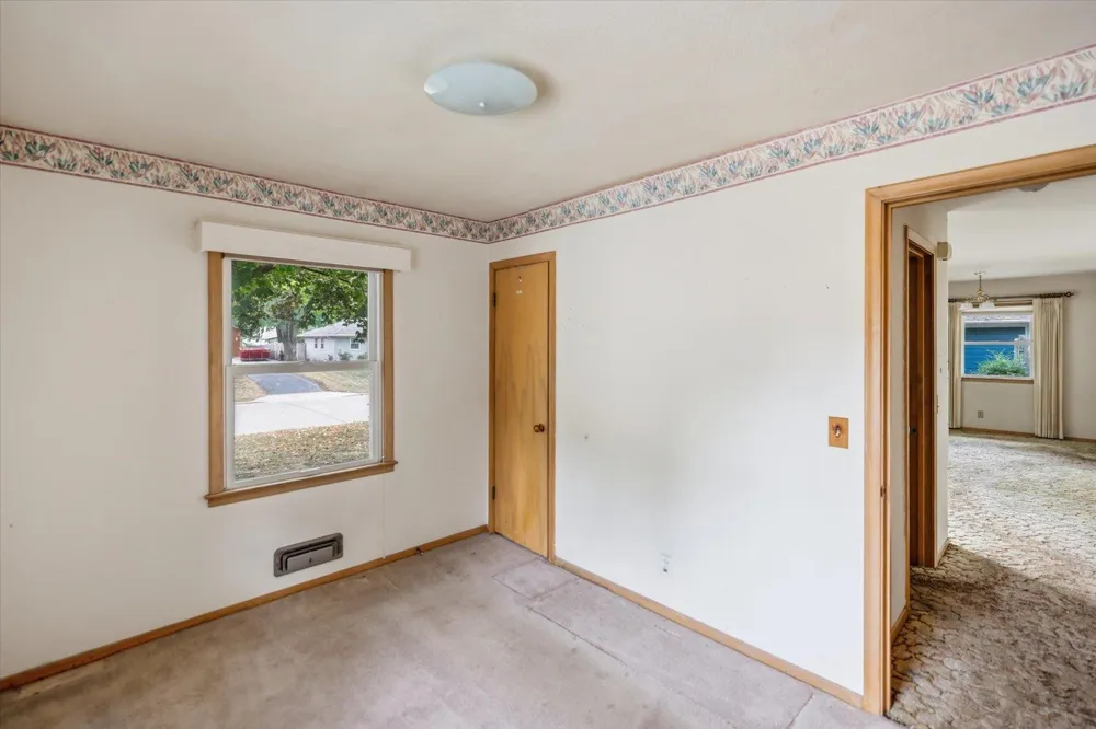 8680 Granada Avenue S Cottage Grove, MN 55016