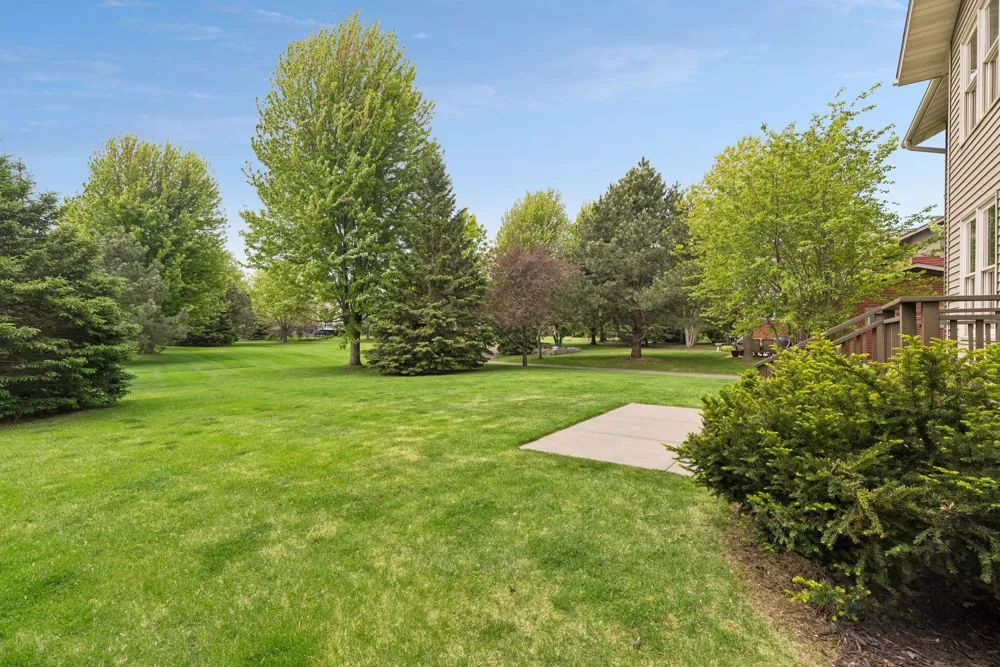 11409 Balsam Way Woodbury, MN 55129