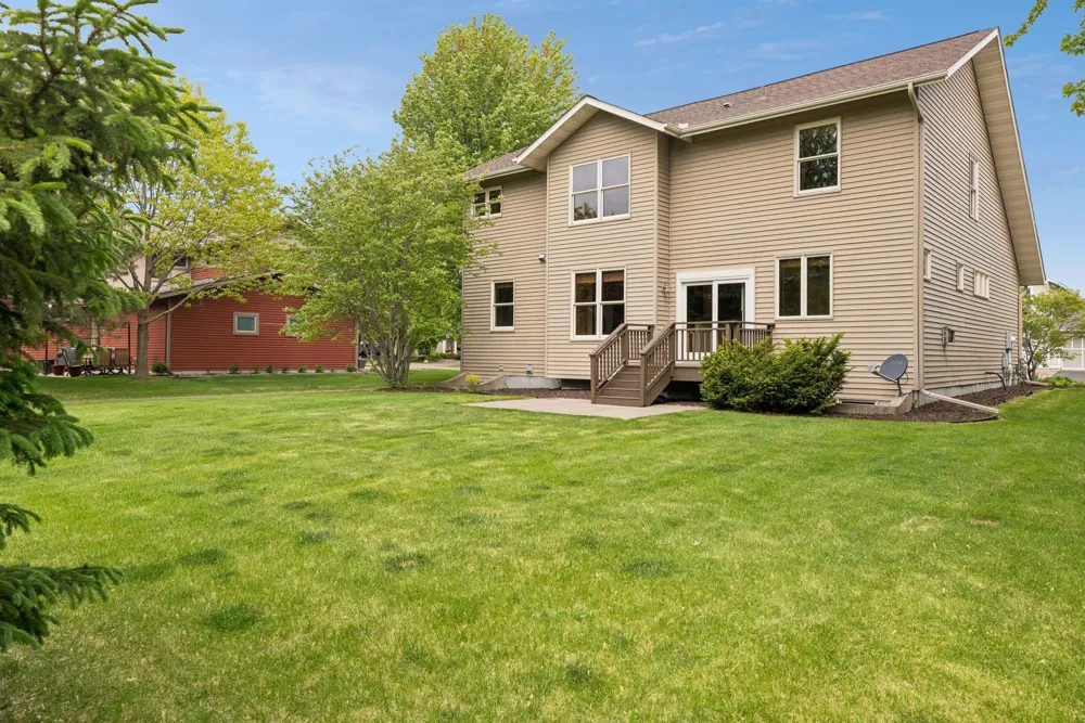 11409 Balsam Way Woodbury, MN 55129