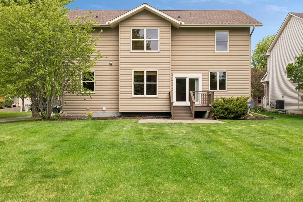 11409 Balsam Way Woodbury, MN 55129