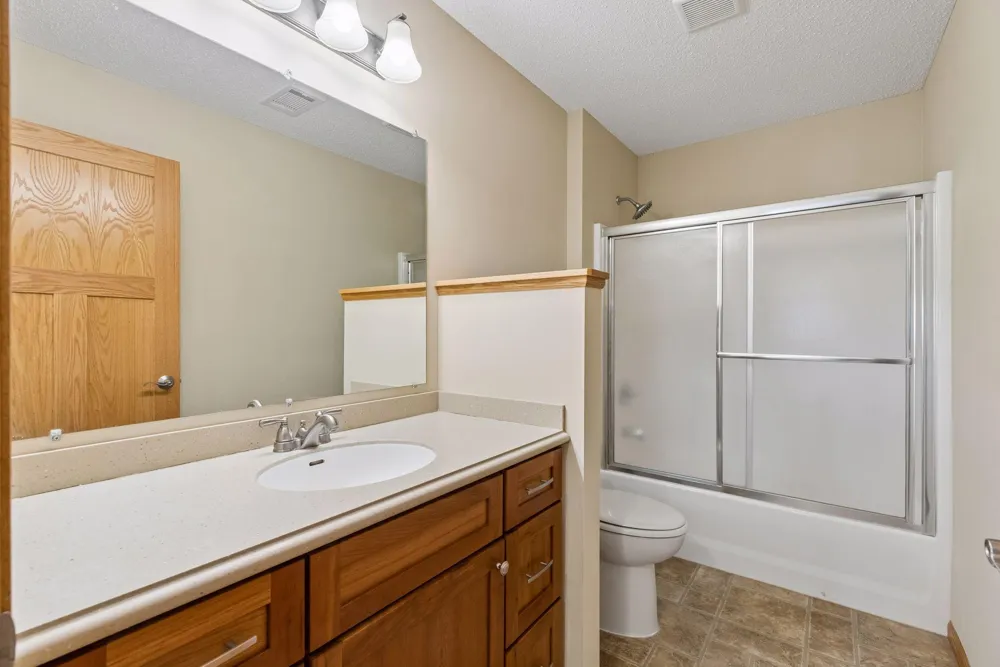 11409 Balsam Way Woodbury, MN 55129