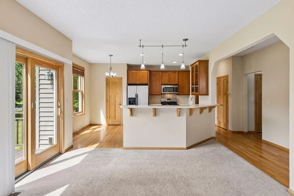 11409 Balsam Way Woodbury, MN 55129