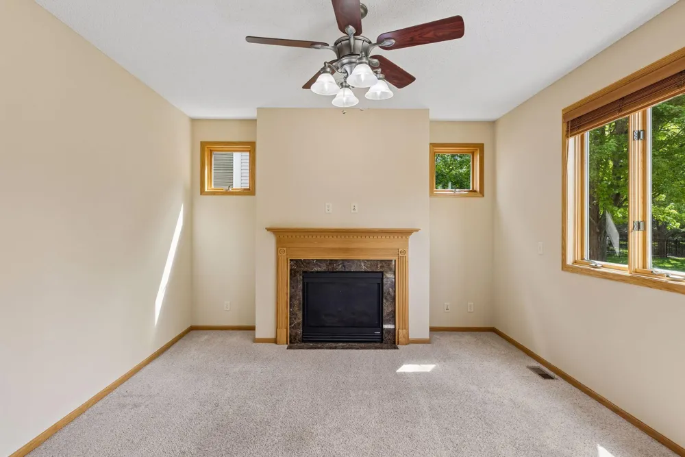 11409 Balsam Way Woodbury, MN 55129