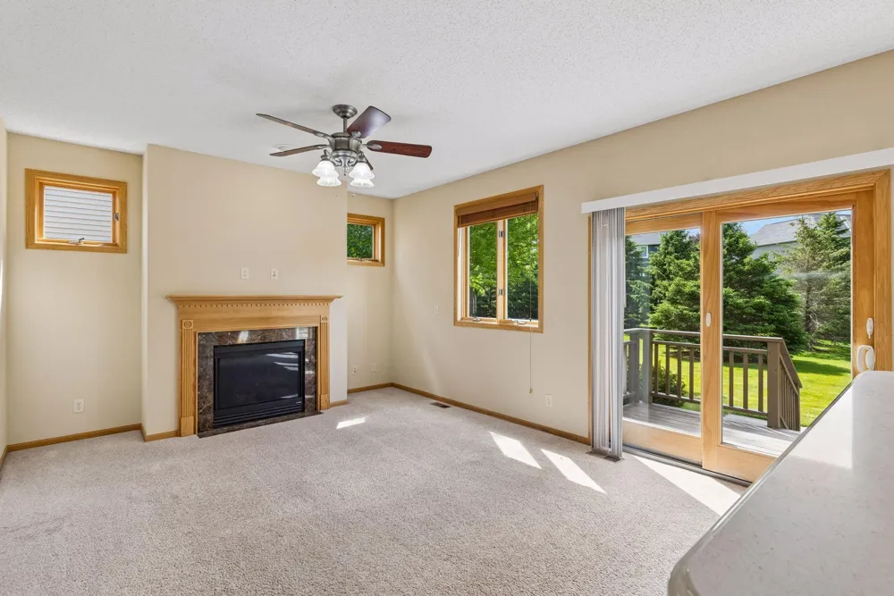 11409 Balsam Way Woodbury, MN 55129