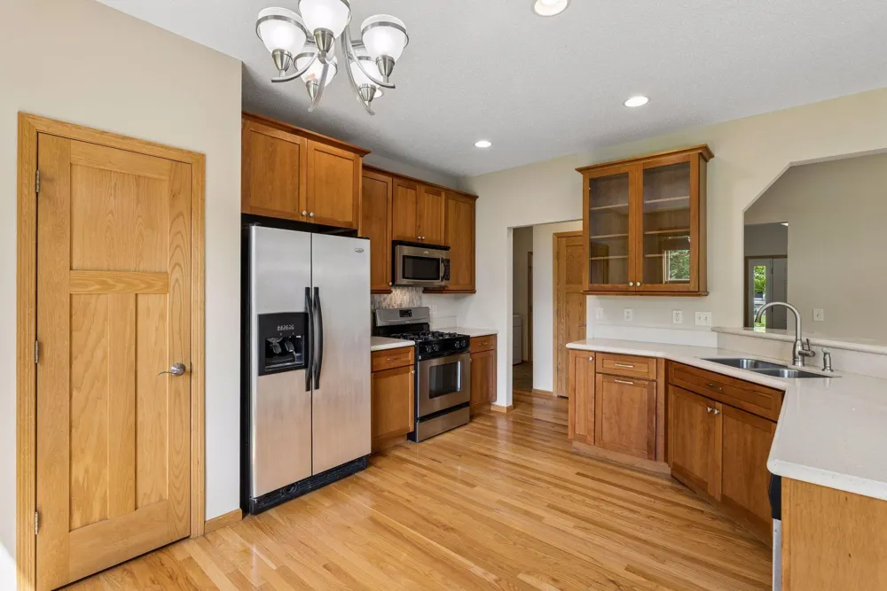 11409 Balsam Way Woodbury, MN 55129