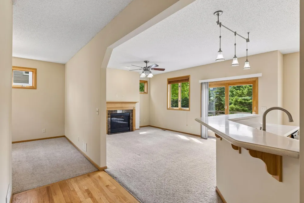 11409 Balsam Way Woodbury, MN 55129