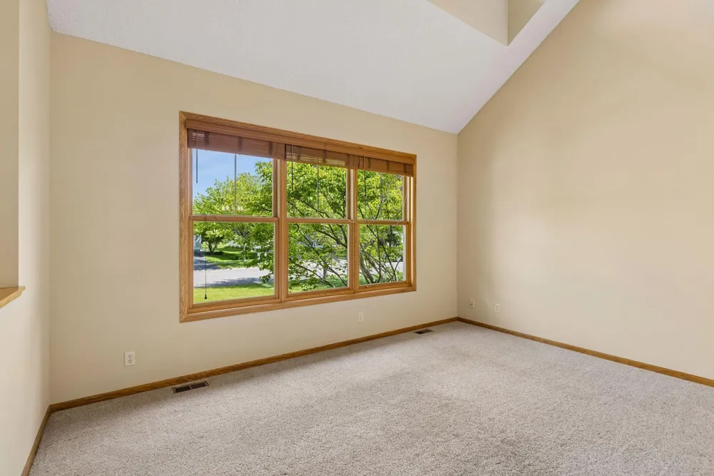 11409 Balsam Way Woodbury, MN 55129