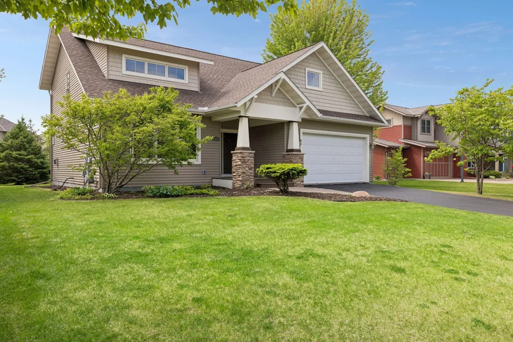 11409 Balsam Way Woodbury, MN 55129