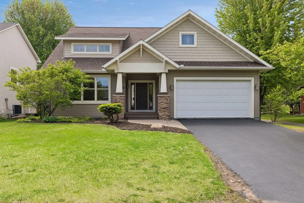 11409 Balsam Way Woodbury, MN 55129
