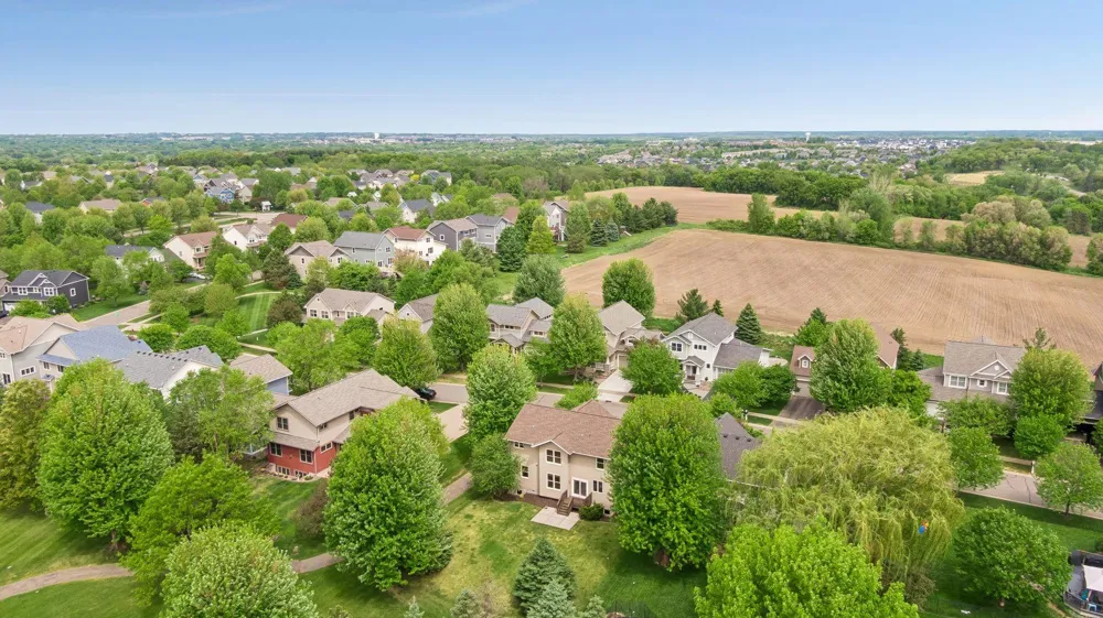 11409 Balsam Way Woodbury, MN 55129