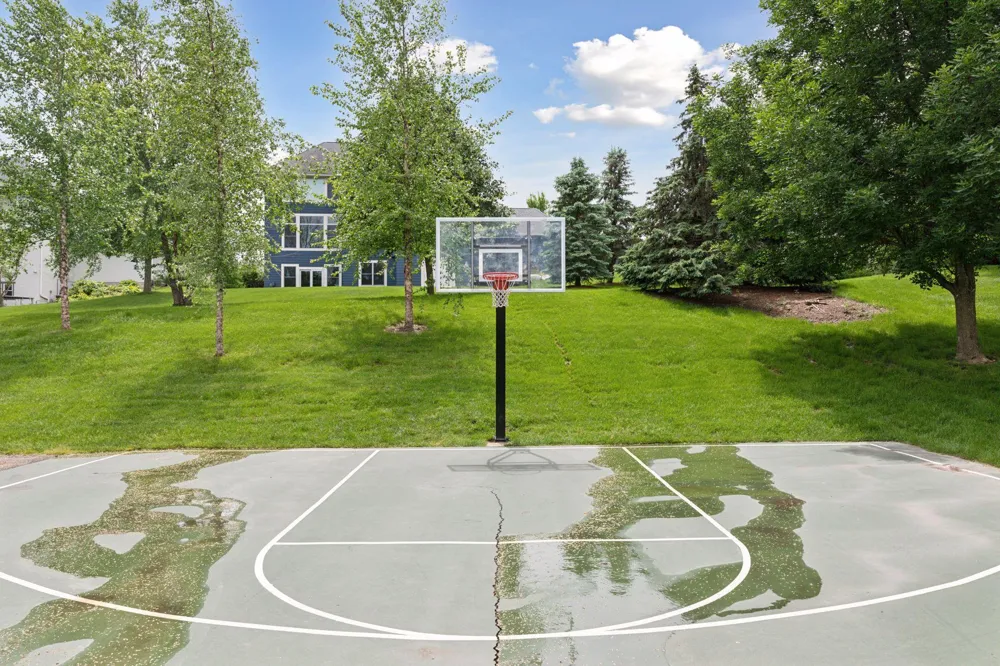 11409 Balsam Way Woodbury, MN 55129