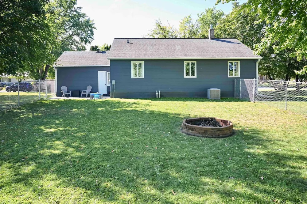 204 Michaels Street Cochrane, WI 54622