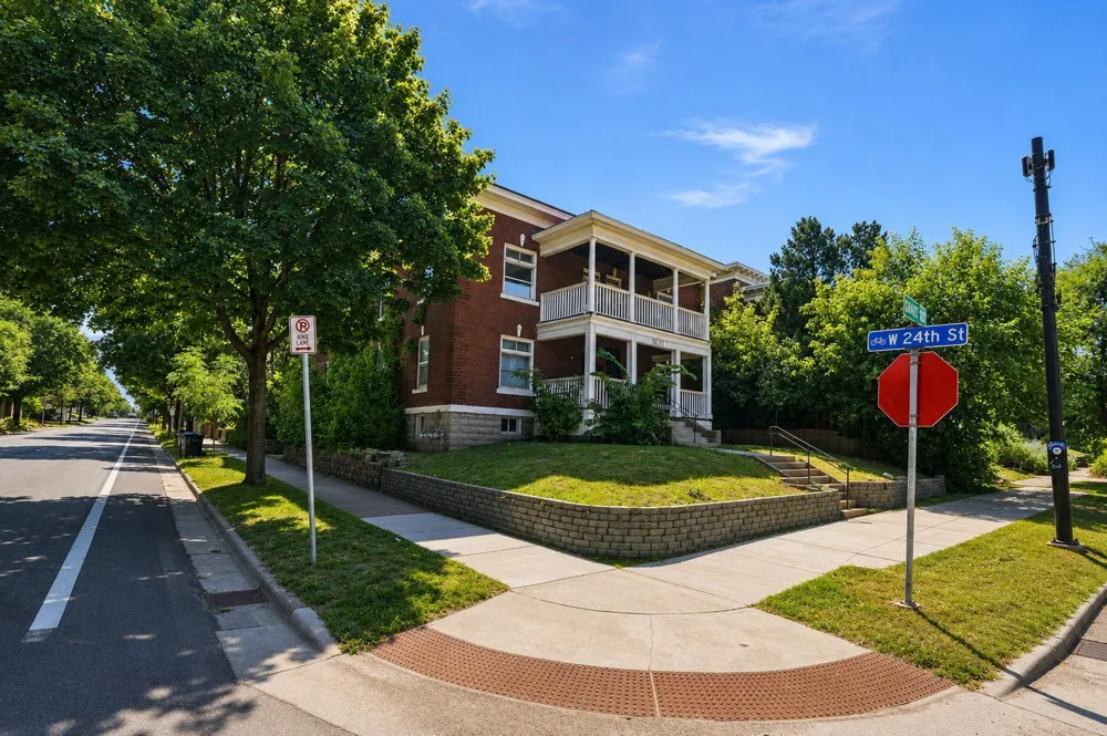 2401 Harriet Avenue S #3 Minneapolis, MN 55405