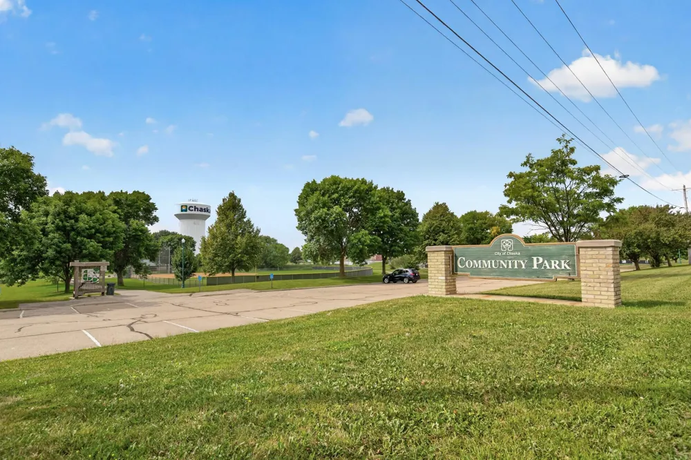 2250 Van Sloun Road Chaska, MN 55318