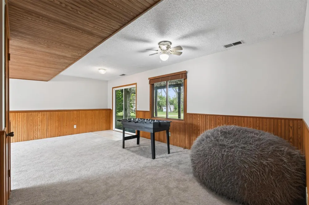 2250 Van Sloun Road Chaska, MN 55318