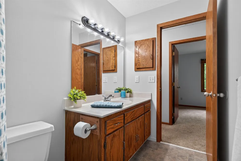 2250 Van Sloun Road Chaska, MN 55318