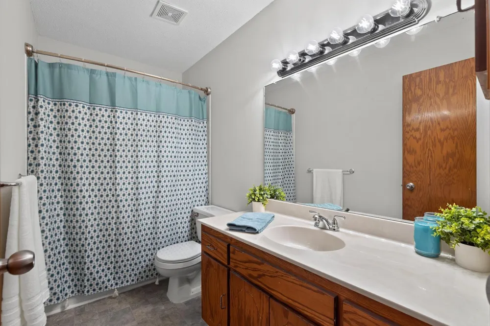 2250 Van Sloun Road Chaska, MN 55318