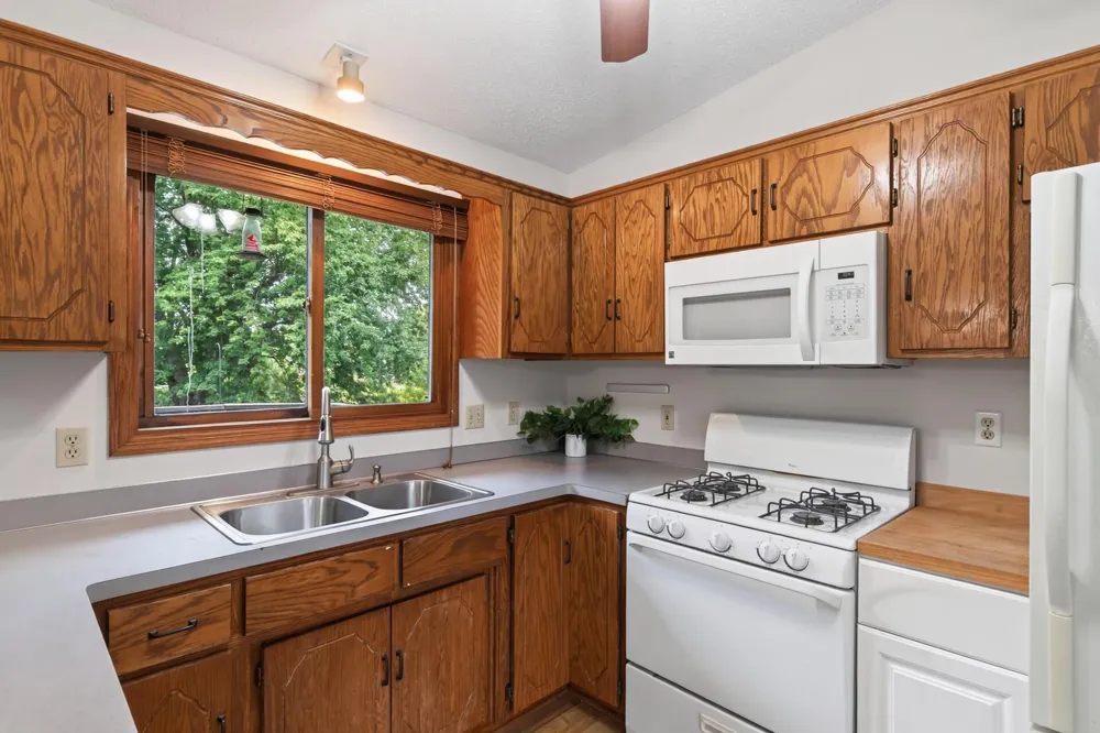 2250 Van Sloun Road Chaska, MN 55318