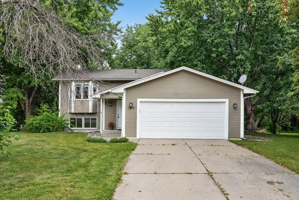 2250 Van Sloun Road Chaska, MN 55318