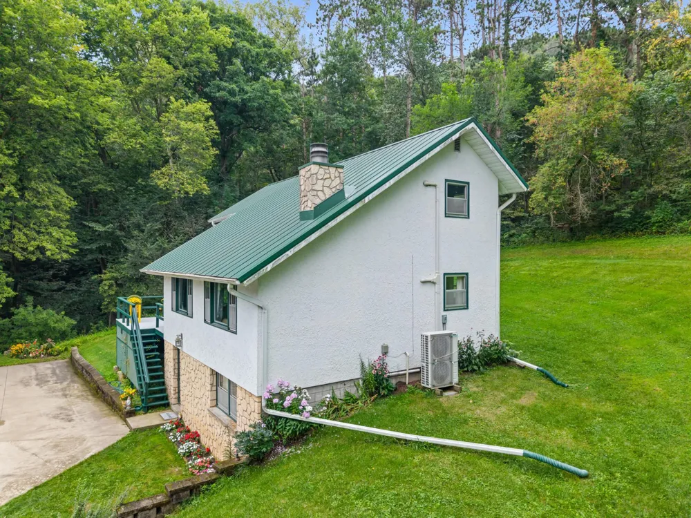 13611 State 16 Houston, MN 55943