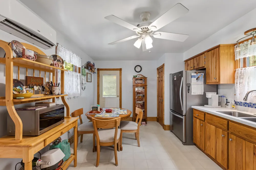 13611 State 16 Houston, MN 55943