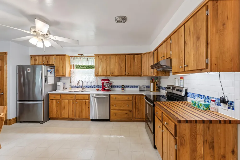 13611 State 16 Houston, MN 55943