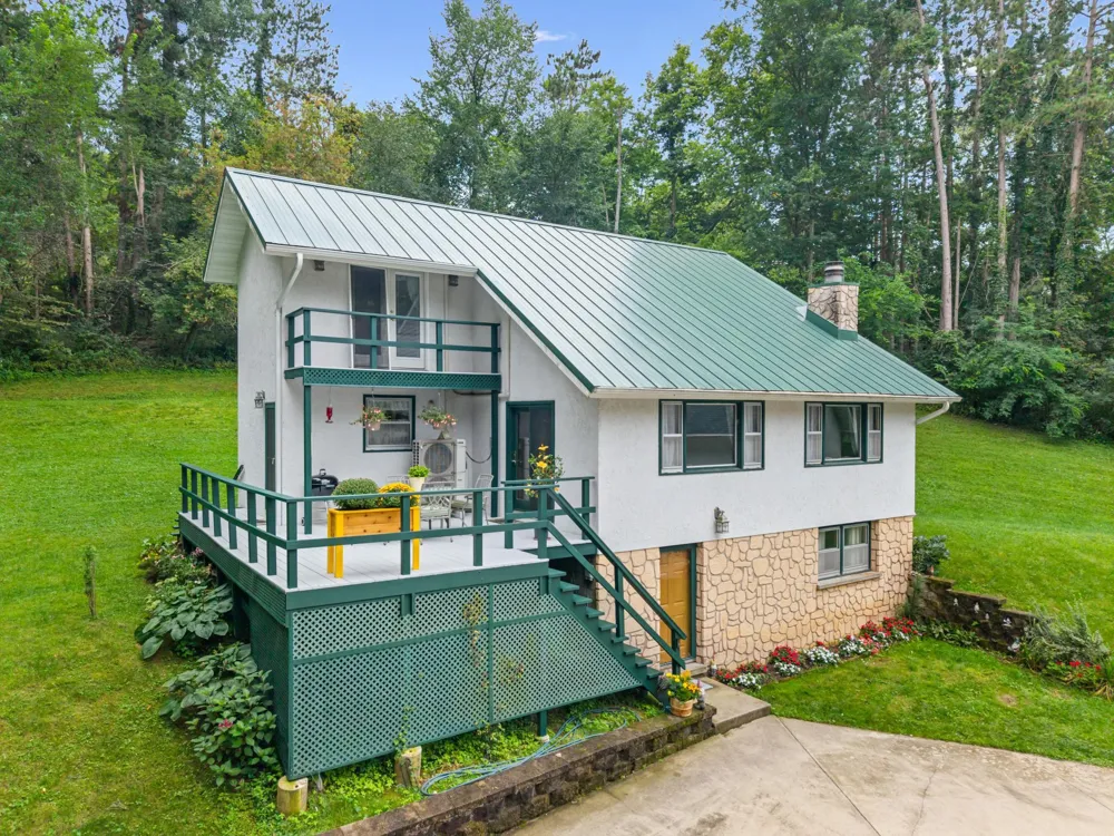 13611 State 16 Houston, MN 55943