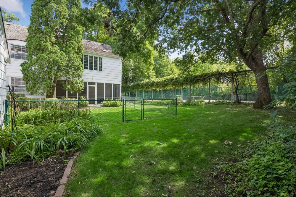 830 Edgemoor Drive Hopkins, MN 55305