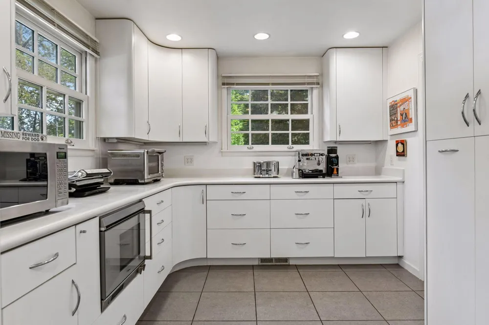 830 Edgemoor Drive Hopkins, MN 55305