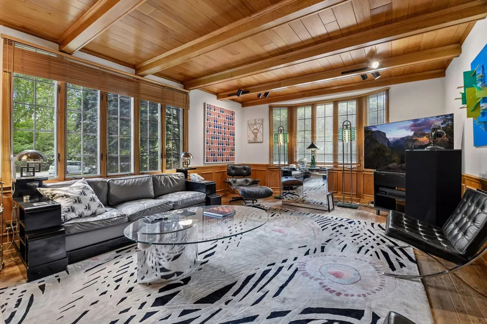830 Edgemoor Drive Hopkins, MN 55305