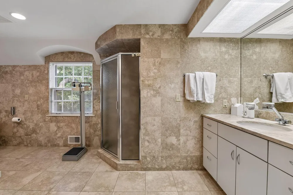 830 Edgemoor Drive Hopkins, MN 55305
