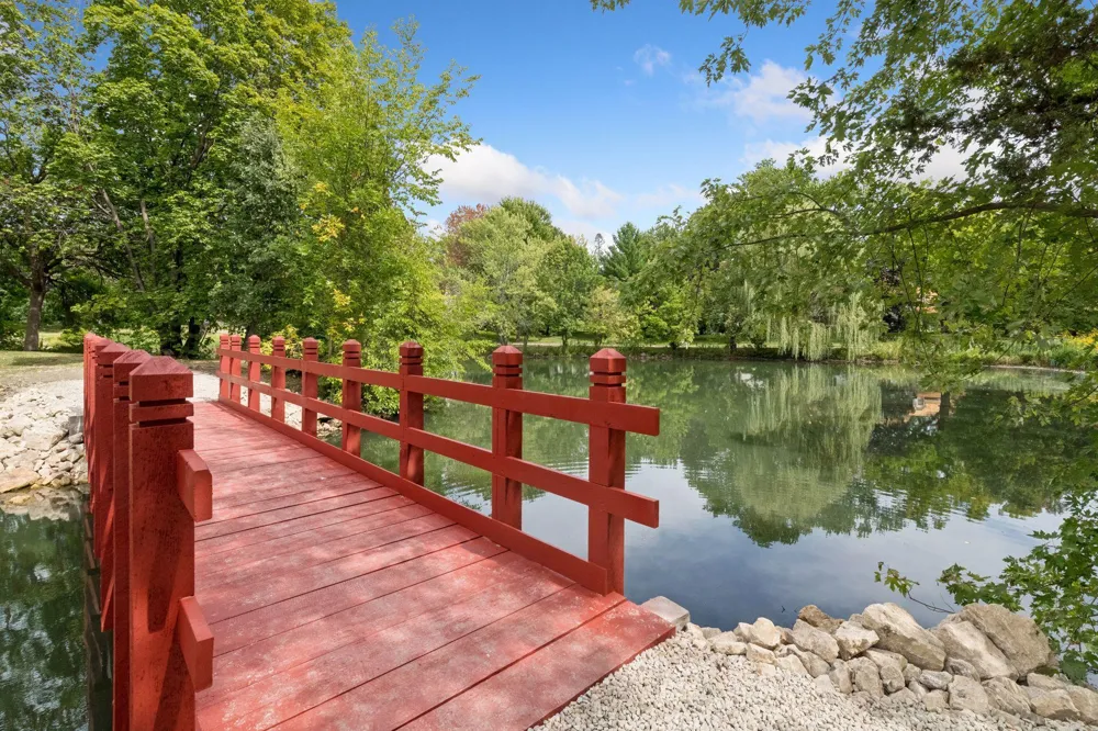 830 Edgemoor Drive Hopkins, MN 55305