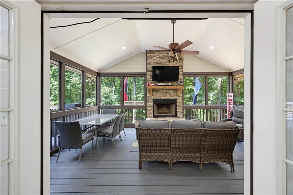 3744 Tanners Mill Road Gainesville, GA 30507