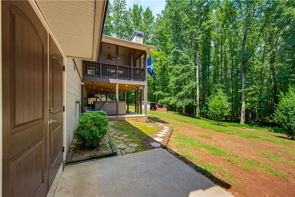 3744 Tanners Mill Road Gainesville, GA 30507