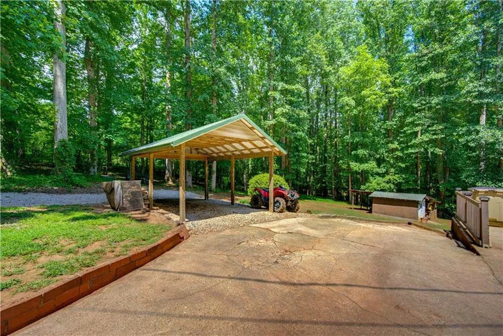 3744 Tanners Mill Road Gainesville, GA 30507