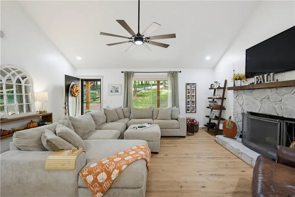 3744 Tanners Mill Road Gainesville, GA 30507