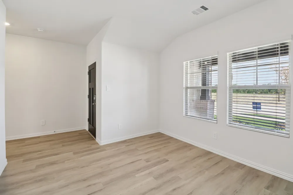 2112 Longchamp Lane Seagoville, TX 75159