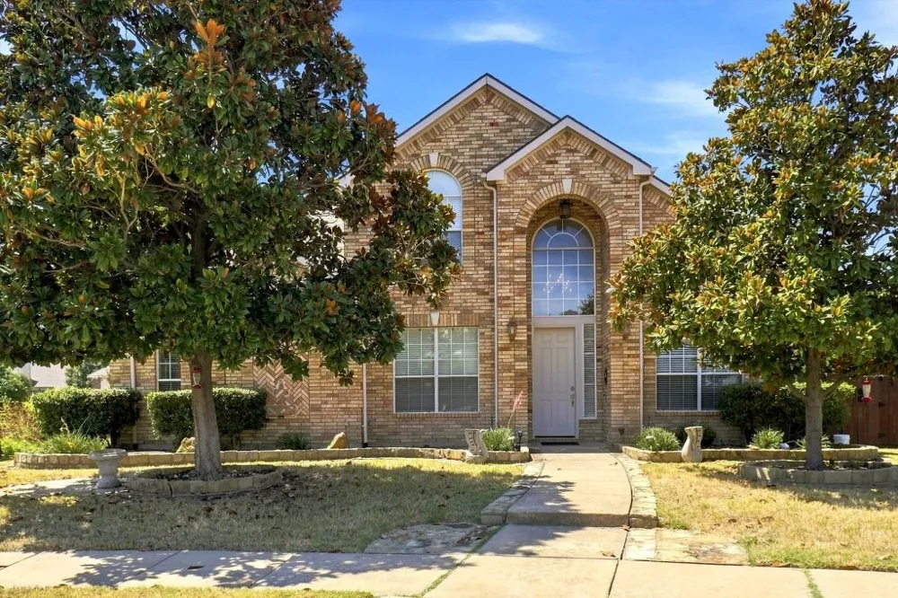 1915 Ledgemont Court Allen, TX 75013