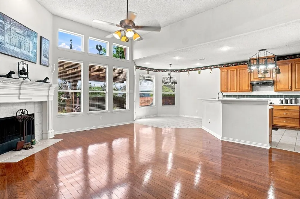 1915 Ledgemont Court Allen, TX 75013