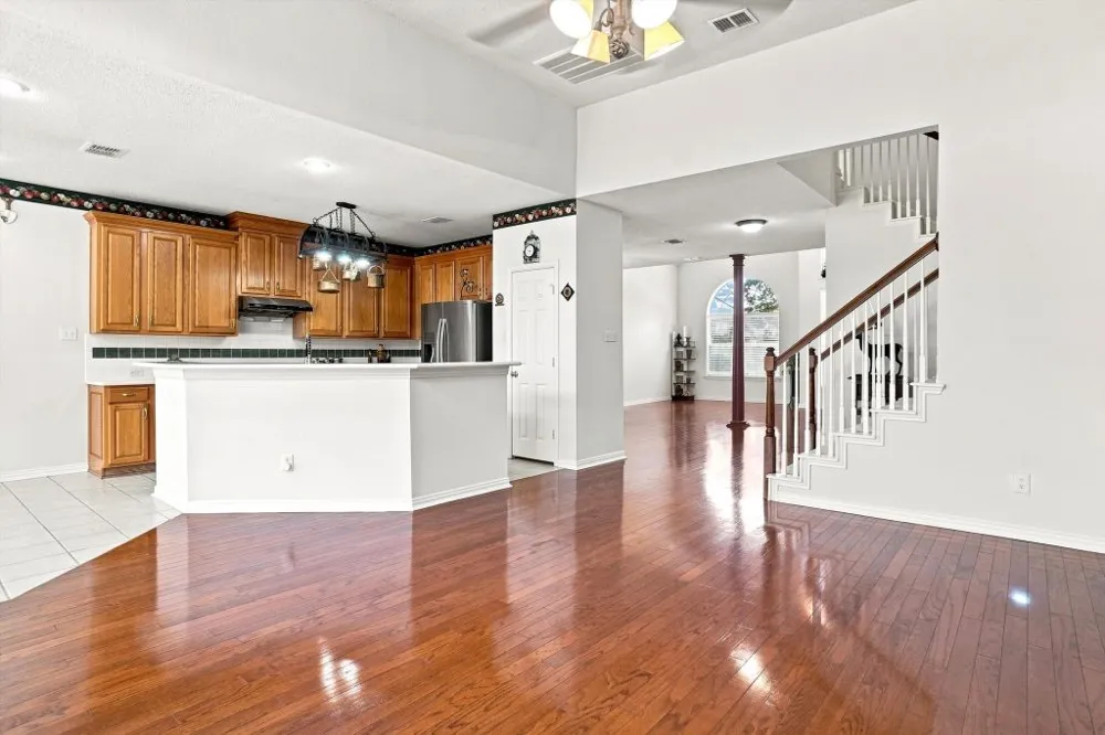 1915 Ledgemont Court Allen, TX 75013