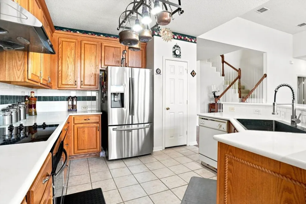 1915 Ledgemont Court Allen, TX 75013