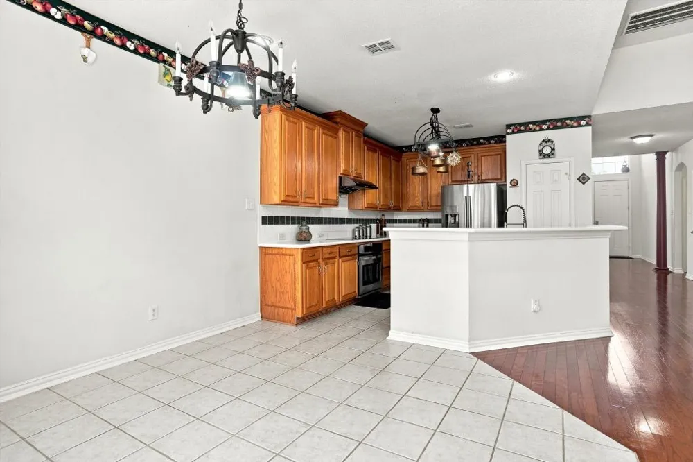 1915 Ledgemont Court Allen, TX 75013