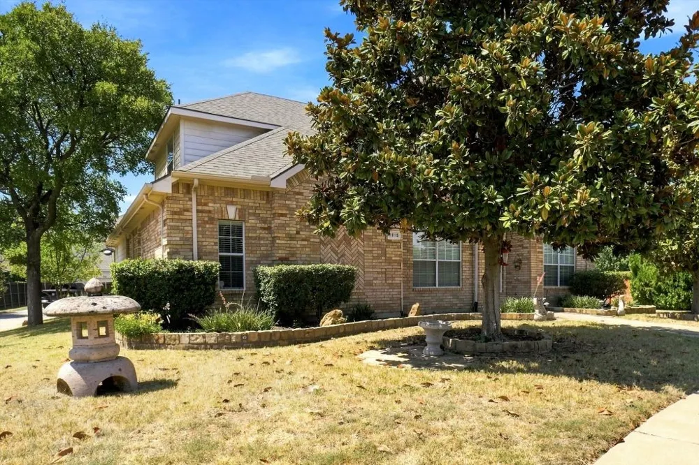 1915 Ledgemont Court Allen, TX 75013