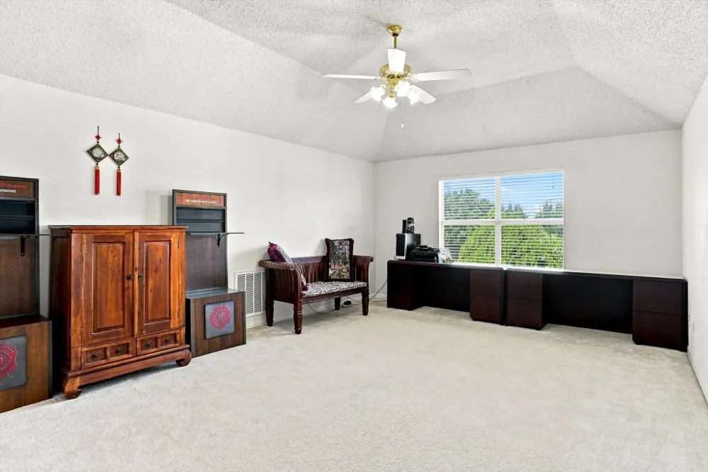 1915 Ledgemont Court Allen, TX 75013