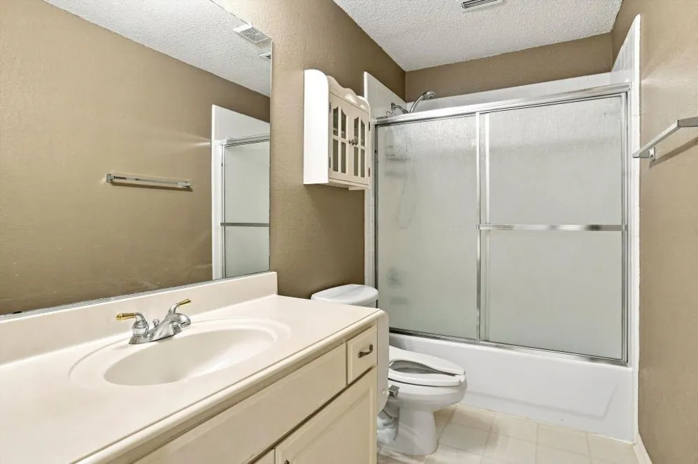 1915 Ledgemont Court Allen, TX 75013