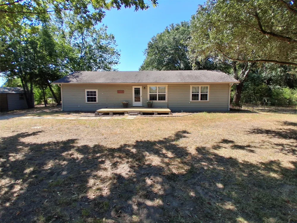 2619 Charity Road Commerce, TX 75428
