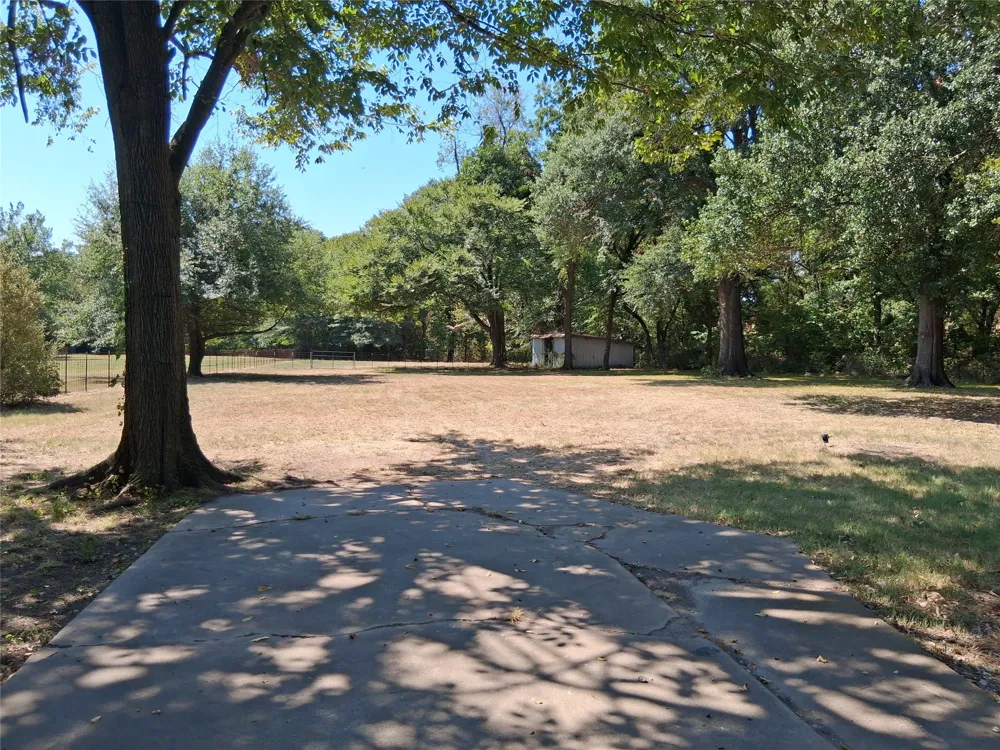2619 Charity Road Commerce, TX 75428