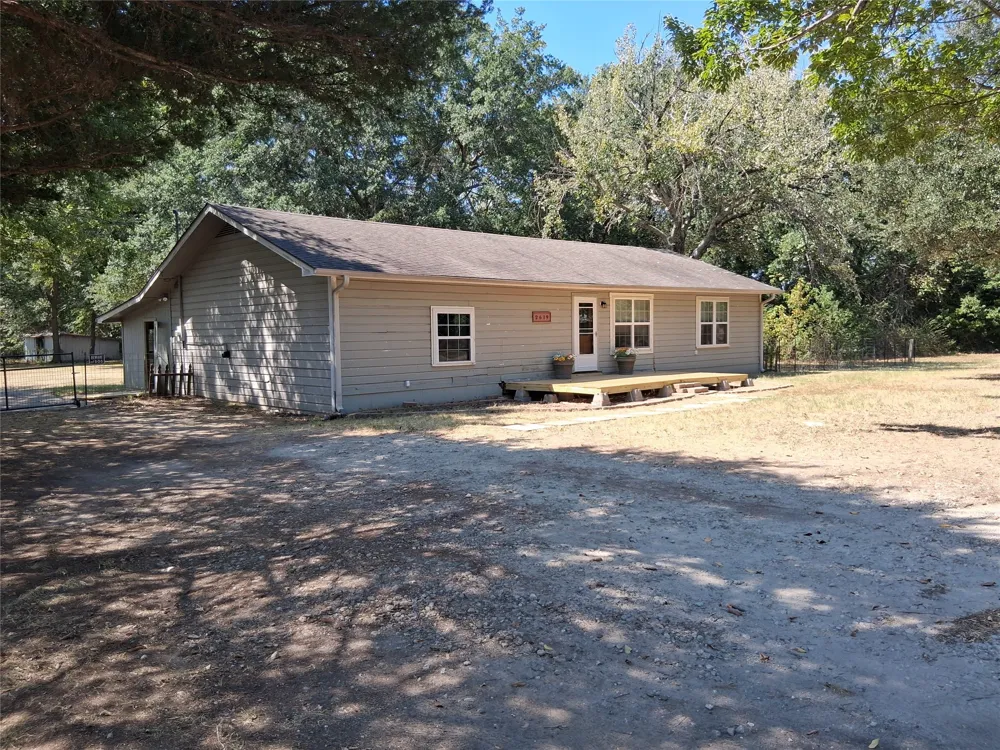 2619 Charity Road Commerce, TX 75428