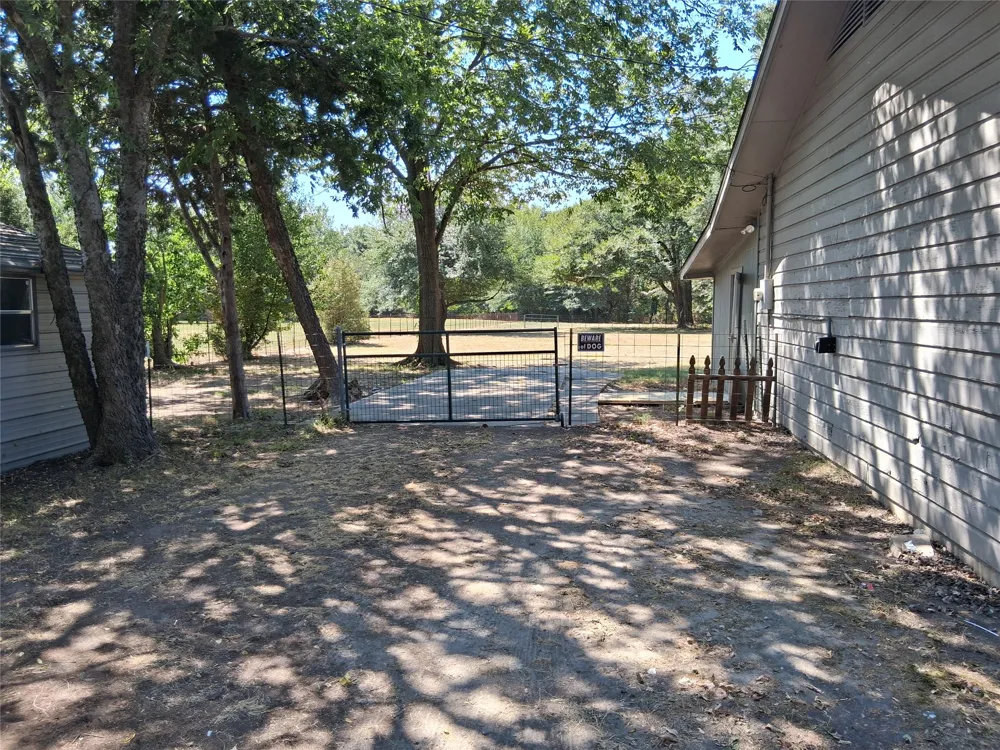 2619 Charity Road Commerce, TX 75428